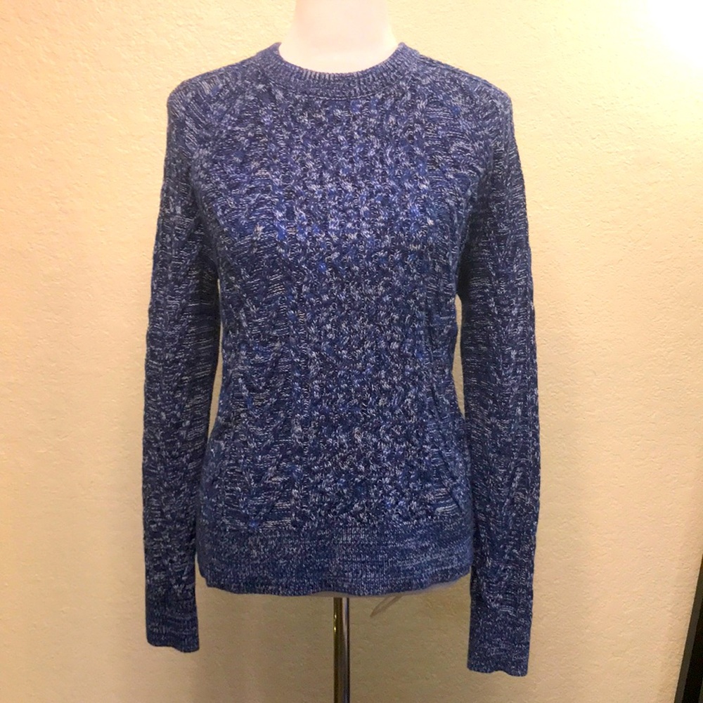 Lg. Gap cable knit Crew-Neck sweater in marbled blue!